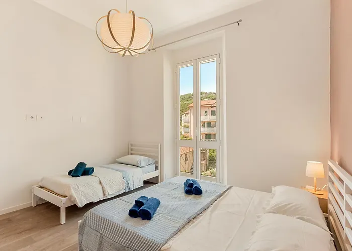 La Casa Accanto * Специя